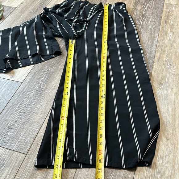 🛍️ Sienna Sky extra wide leg straps pants. - Picture 8 of 8